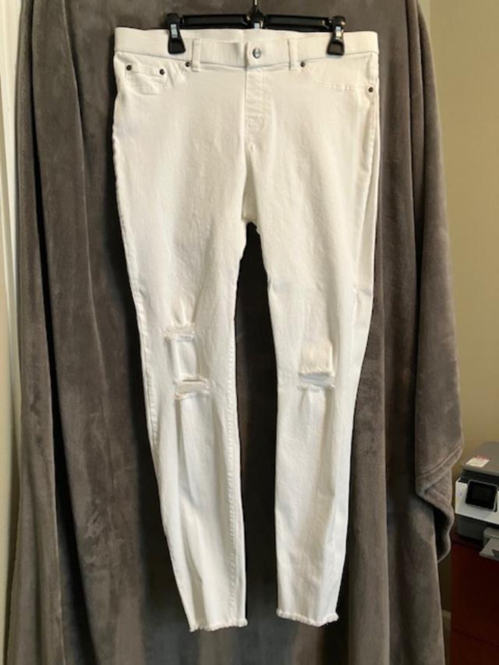 HUE White Ripped Knee Denim Leggings (Size L)
